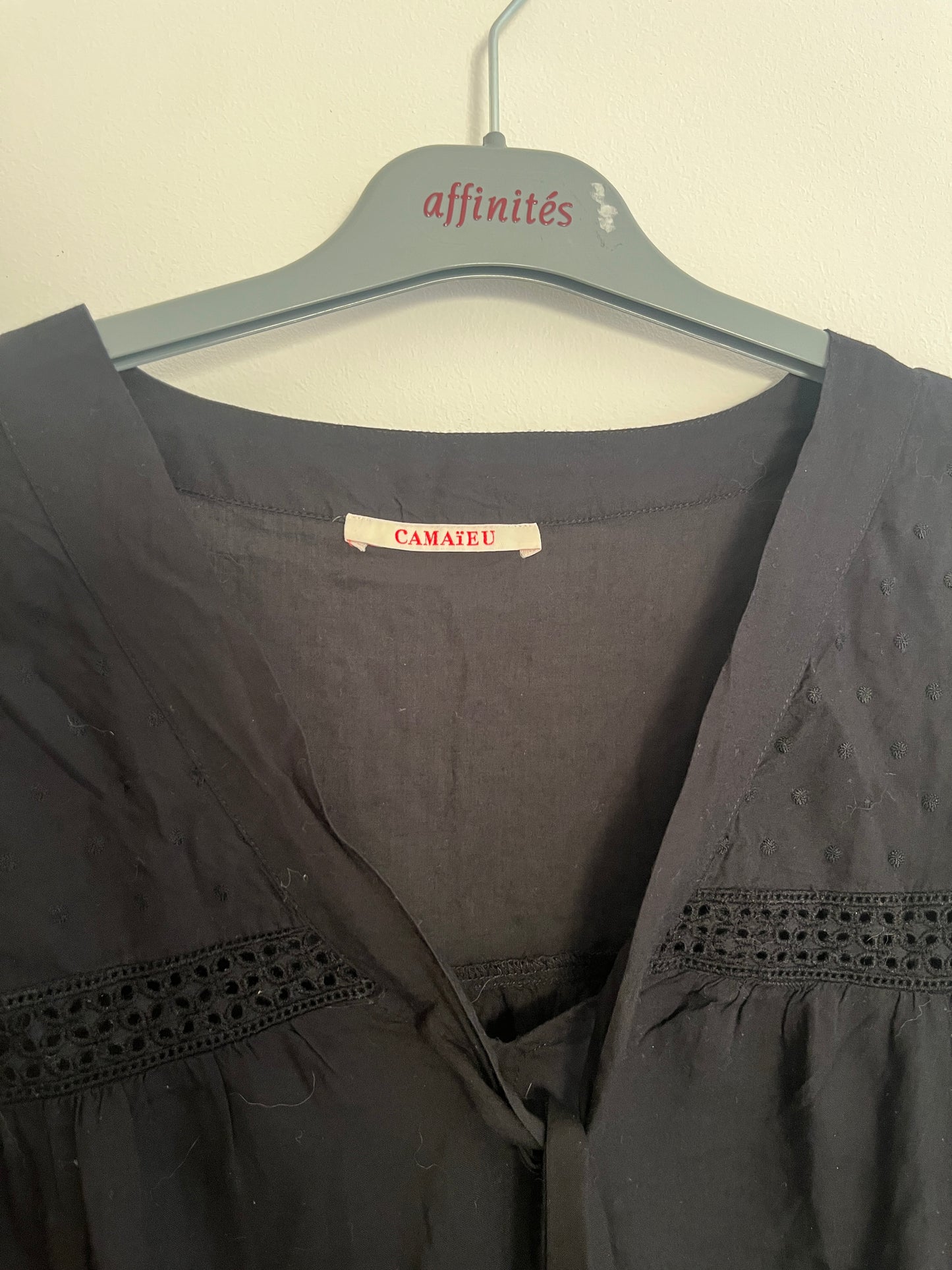 Blouse noire manches 3/4 avec broderies - S