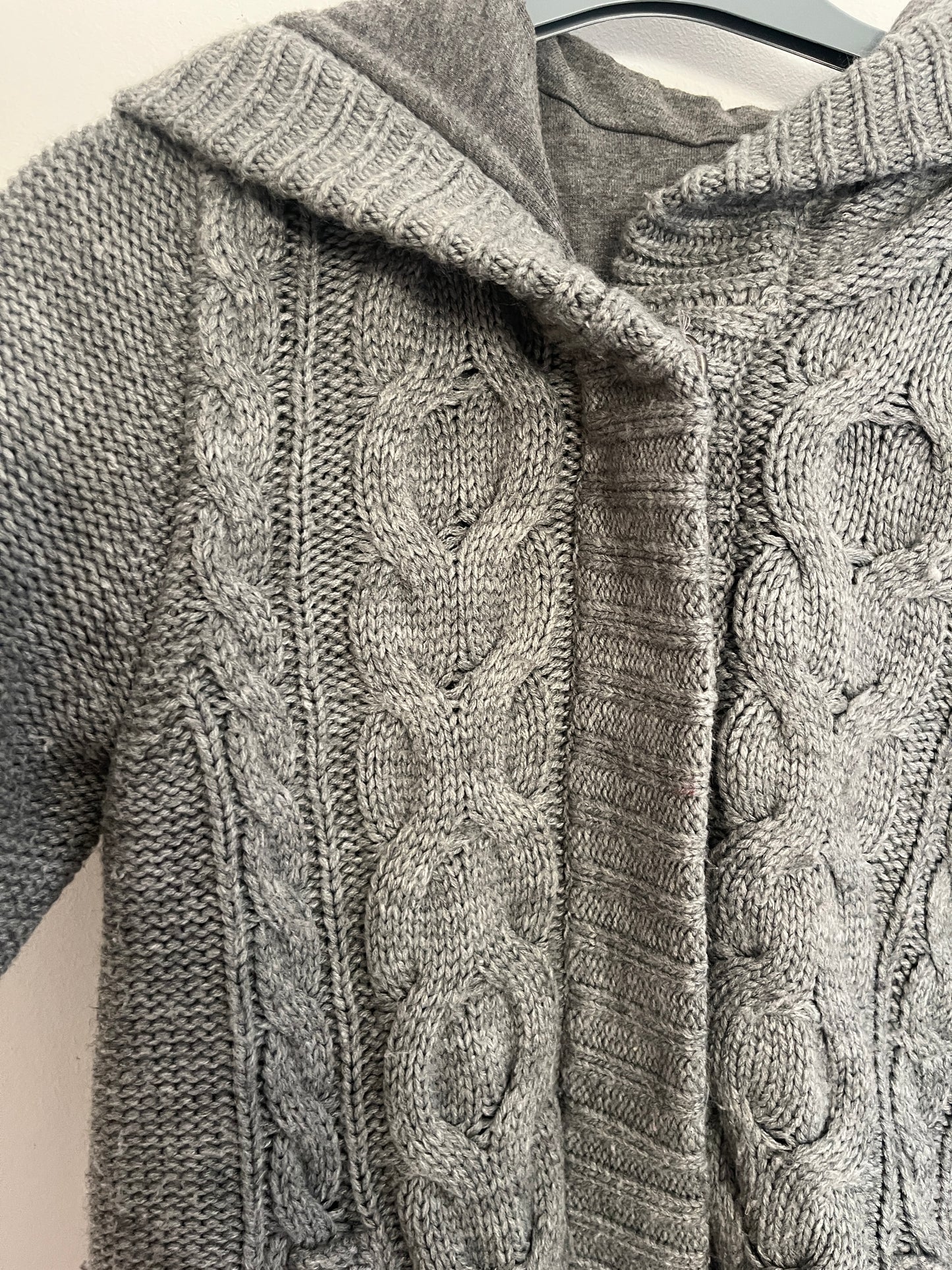 Veste épaisse à capuche en maille grise - S