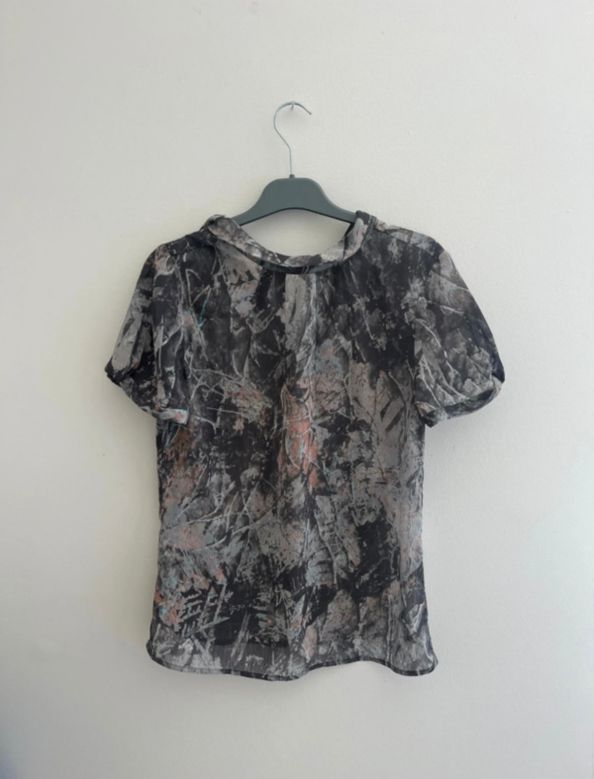 T-shirt à manches courtes fleuri transparent - M