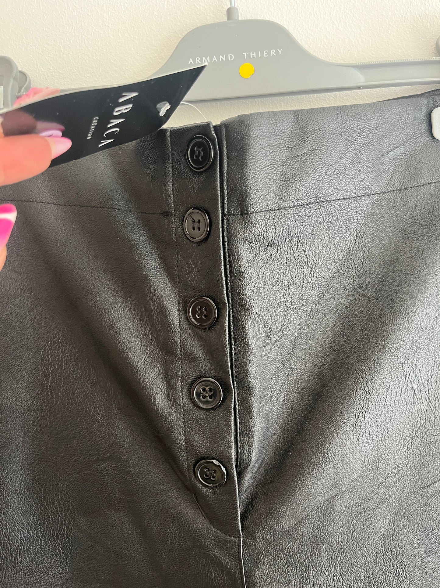 Pantalon droit en simili cuir NEUF - M