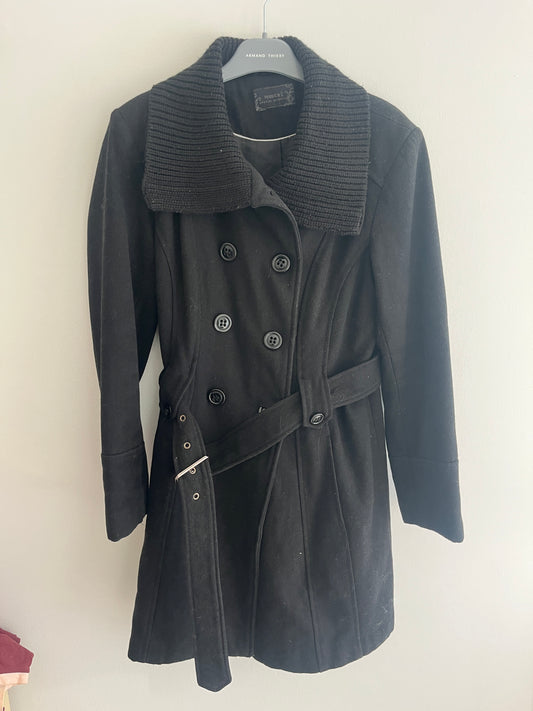 Manteau noir en velours ceinturé et boutons - M