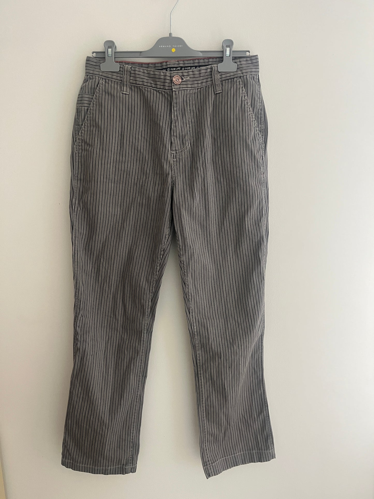 Jean gris à rayures noires Élément - 38/M