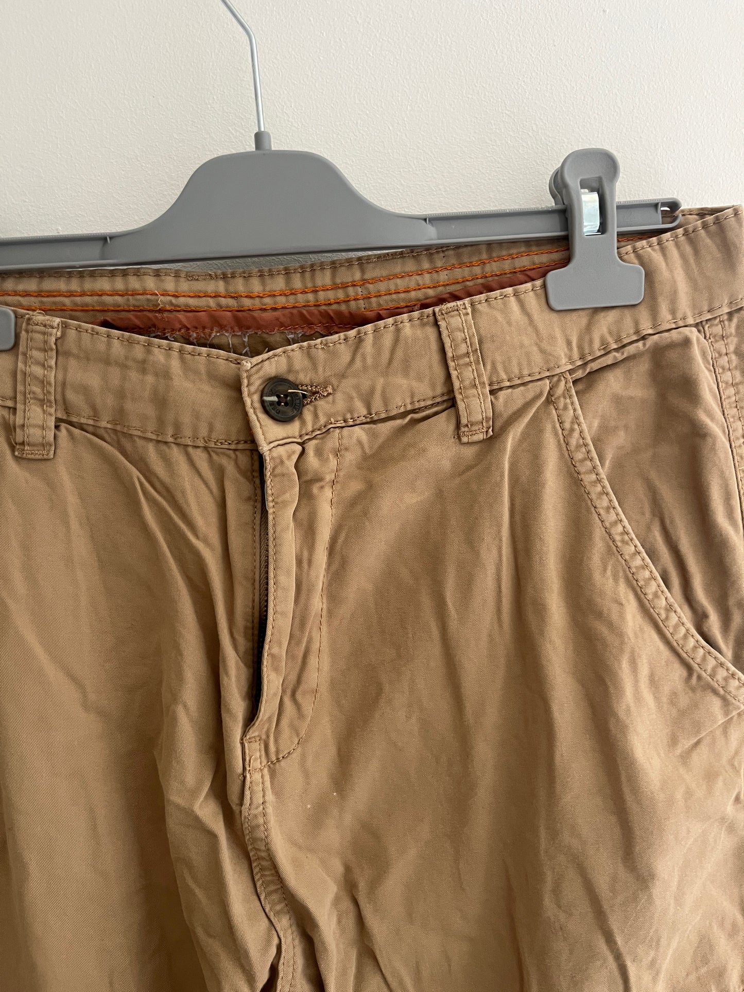 Pantalon cargo beige avec élastiques aux chevilles - M