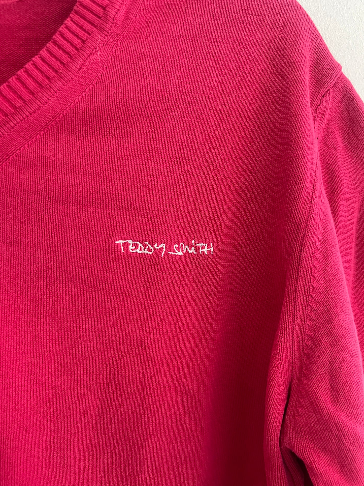 Pull à manches longues fuschia col V Teddy Smith - L