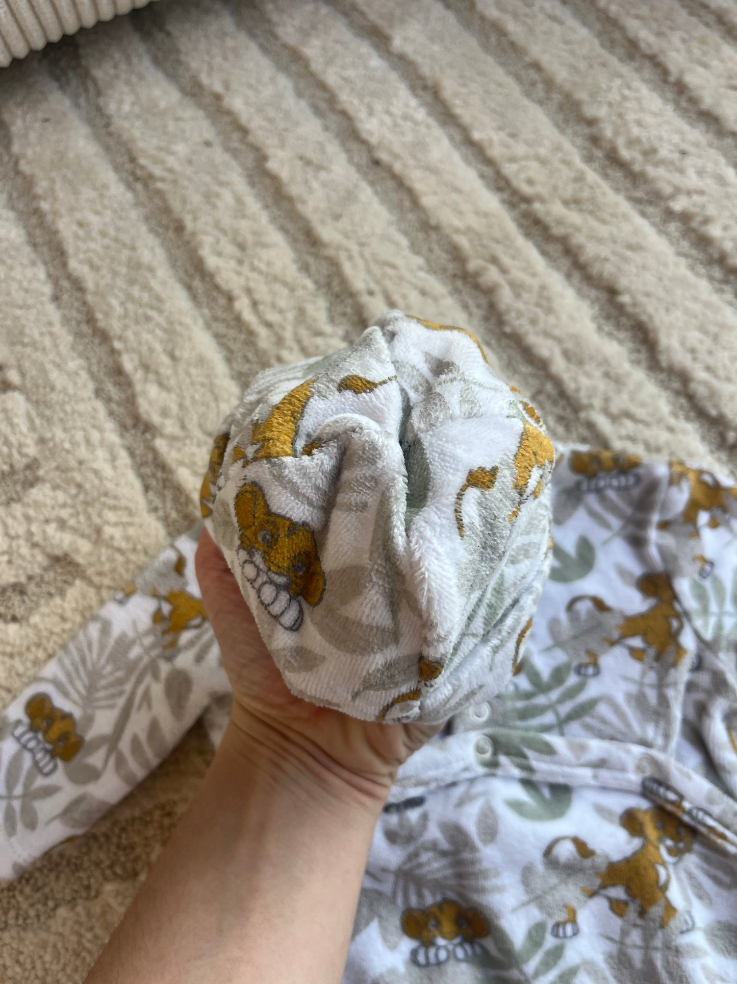 Ensemble pyjama velours + bonnet Le Roi Lion - 00/0 mois (50cm)