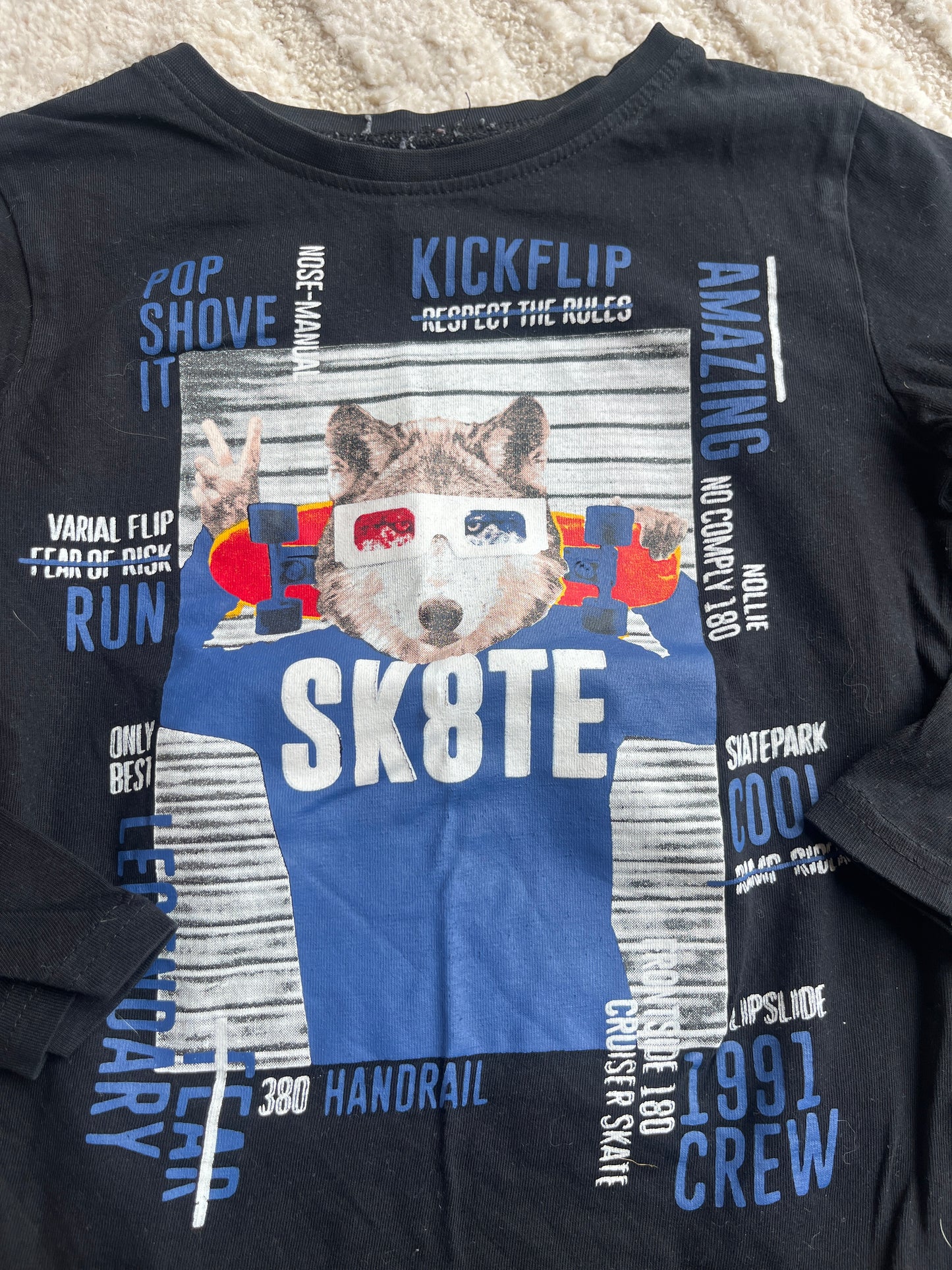 T-shirt à manches longues noir loup « skate » - 6 ans
