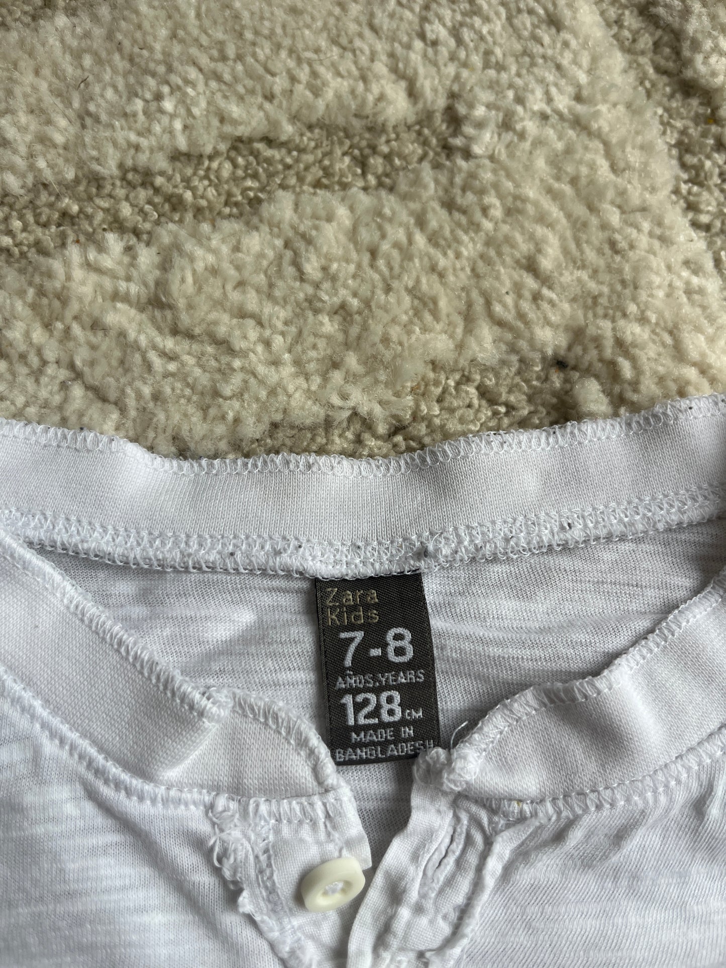 T-shirt à manches courtes blanc léger avec col Zara - 7/8 ans (128cm)