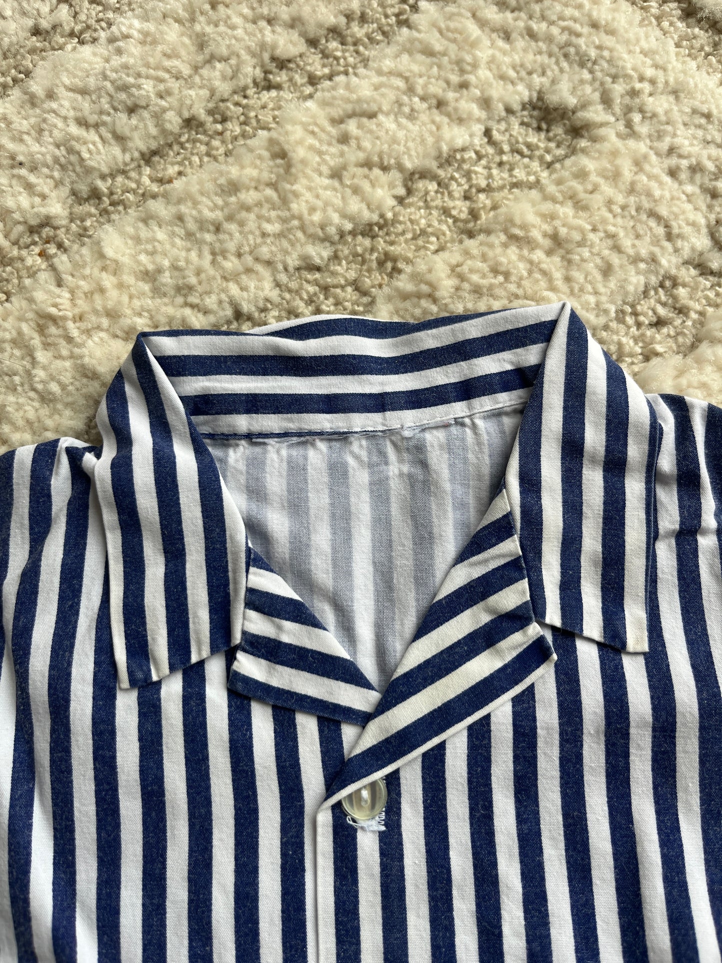 Chemise à manches courtes légère blanche rayée bleu marine - 12 mois