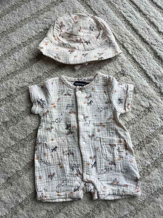 Ensemble barboteuse + chapeau beige motifs animaux savane effet gaze de coton - 0 mois