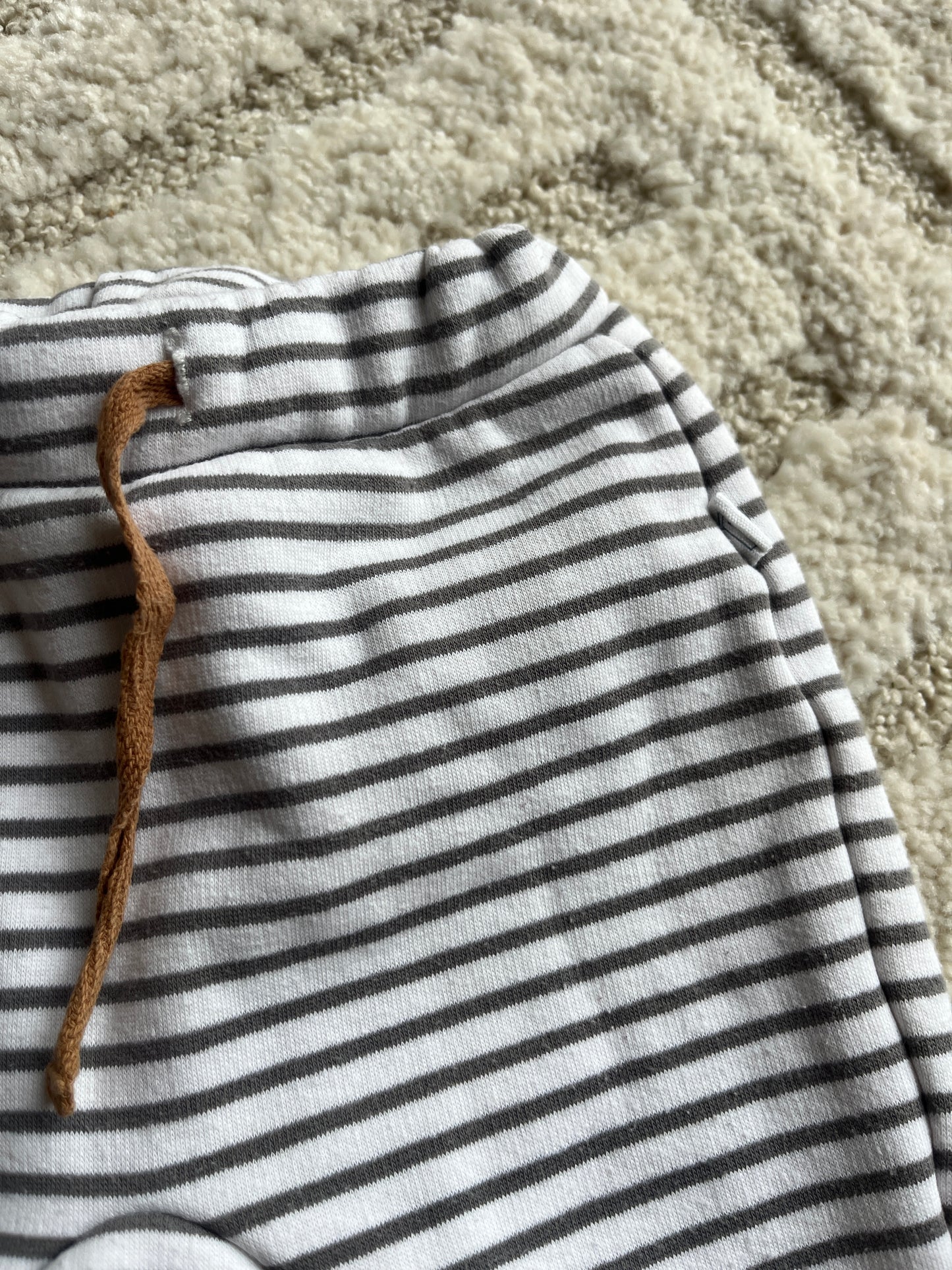 Pantalon chill blanc avec rayures et ourlets polaires TAO - 1 mois