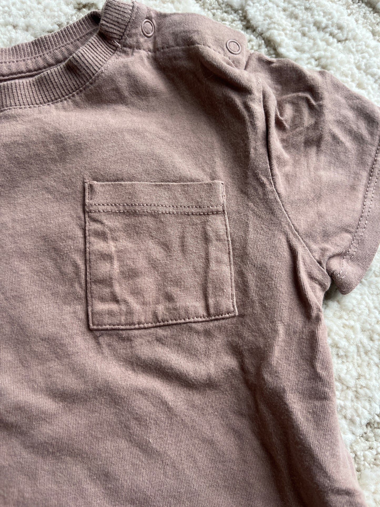 T-shirt à manches courtes marron avec poche - 2 ans