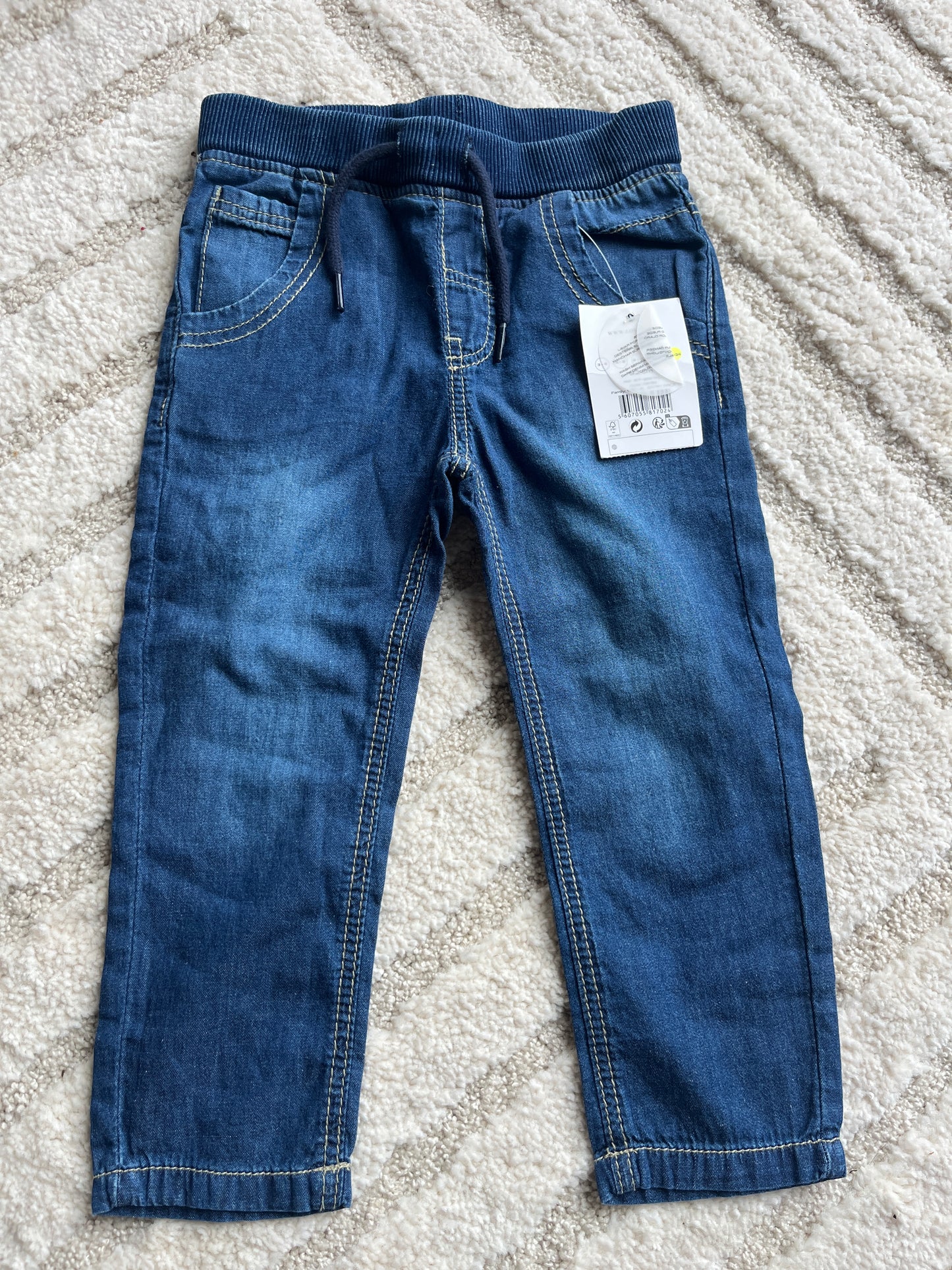 Jean bleu effet délavé avec poches NEUF - 18/24 mois (92cm)