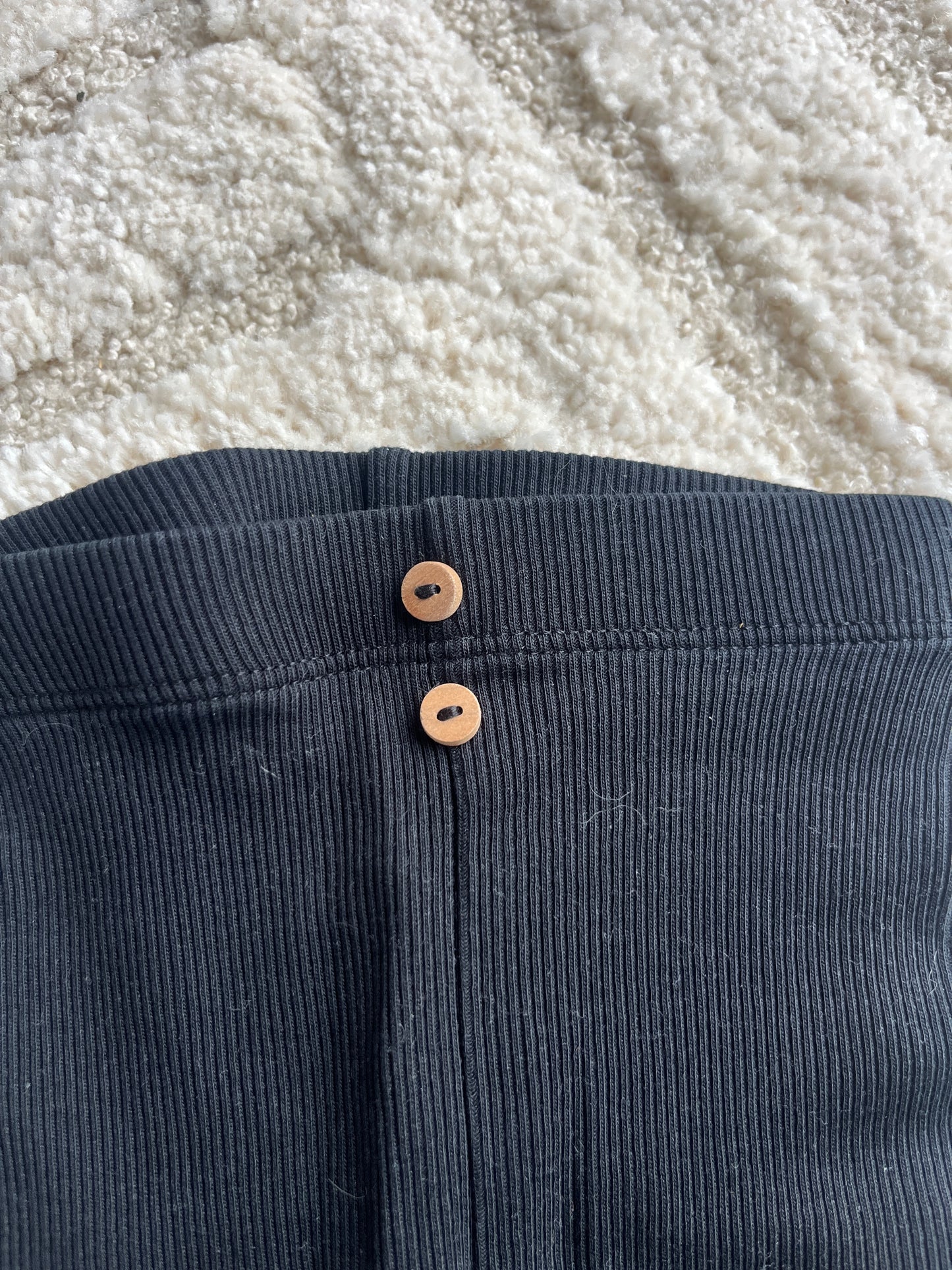 Legging noir côtelé avec boutons marrons Kiabi - 1 mois