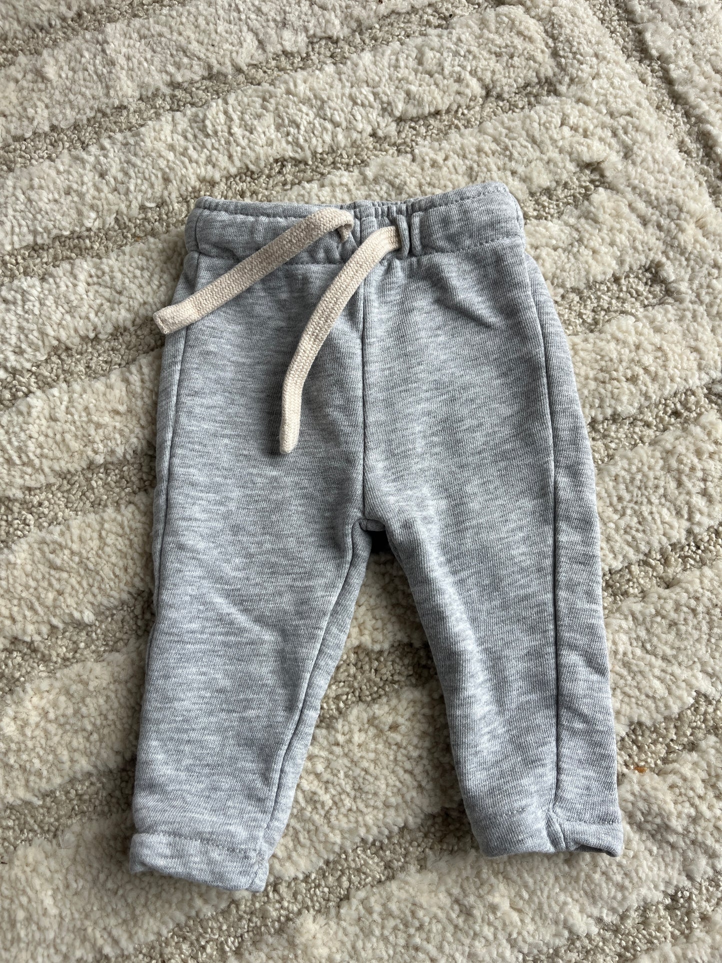 Jogging gris chiné Kiabi - 1 mois