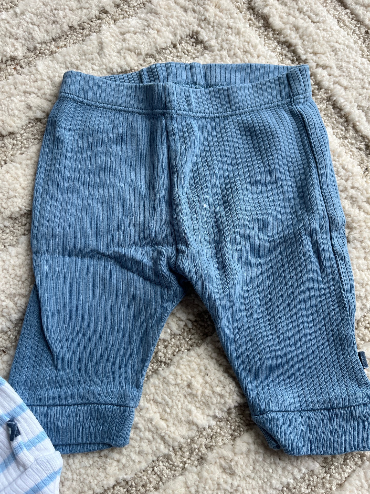 Ensemble côtelé blanc et bleu motif éléphant - 1 mois