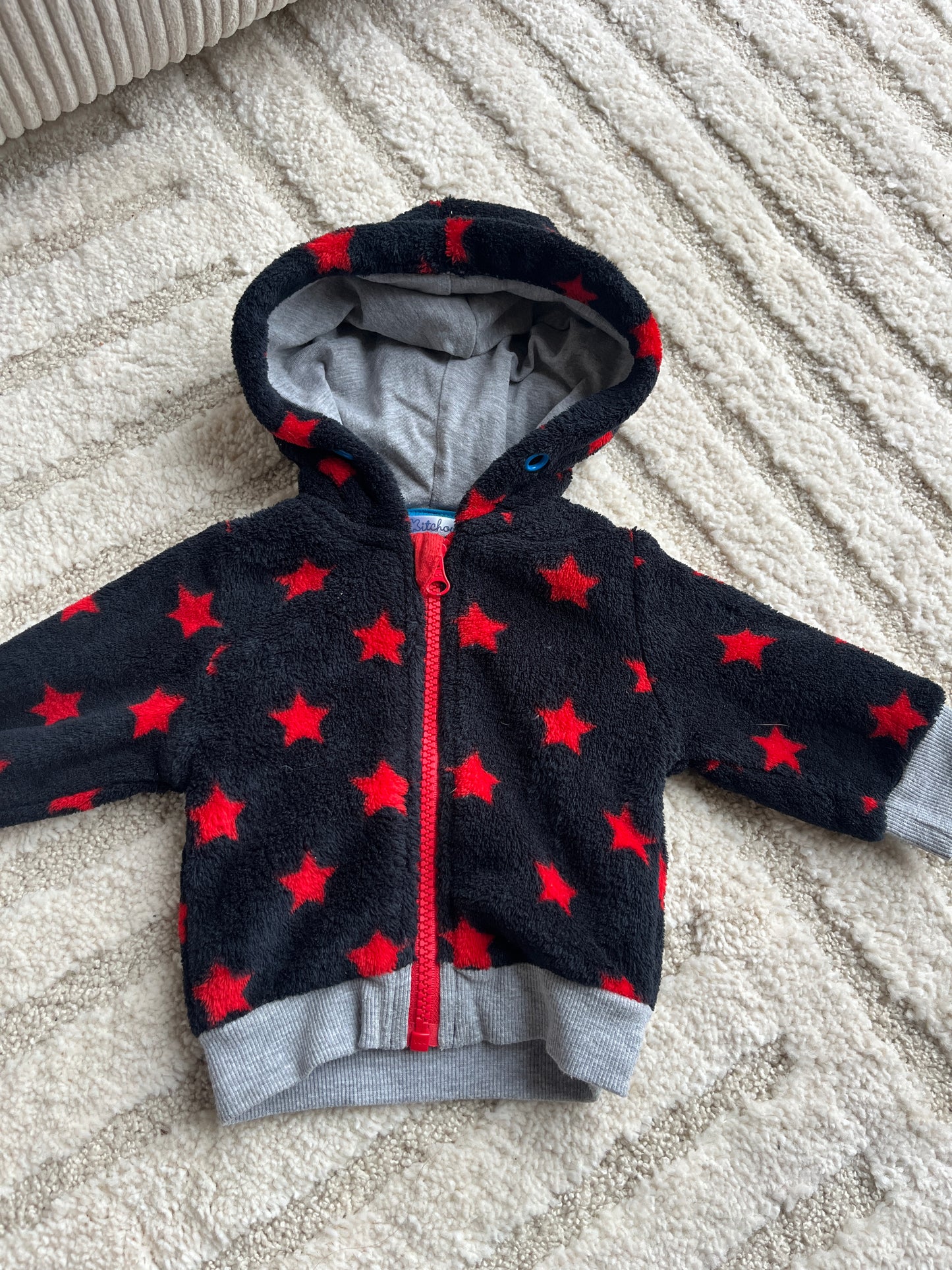 Gilet à capuche et à zip polaire noir avec étoiles rouges - 3 mois