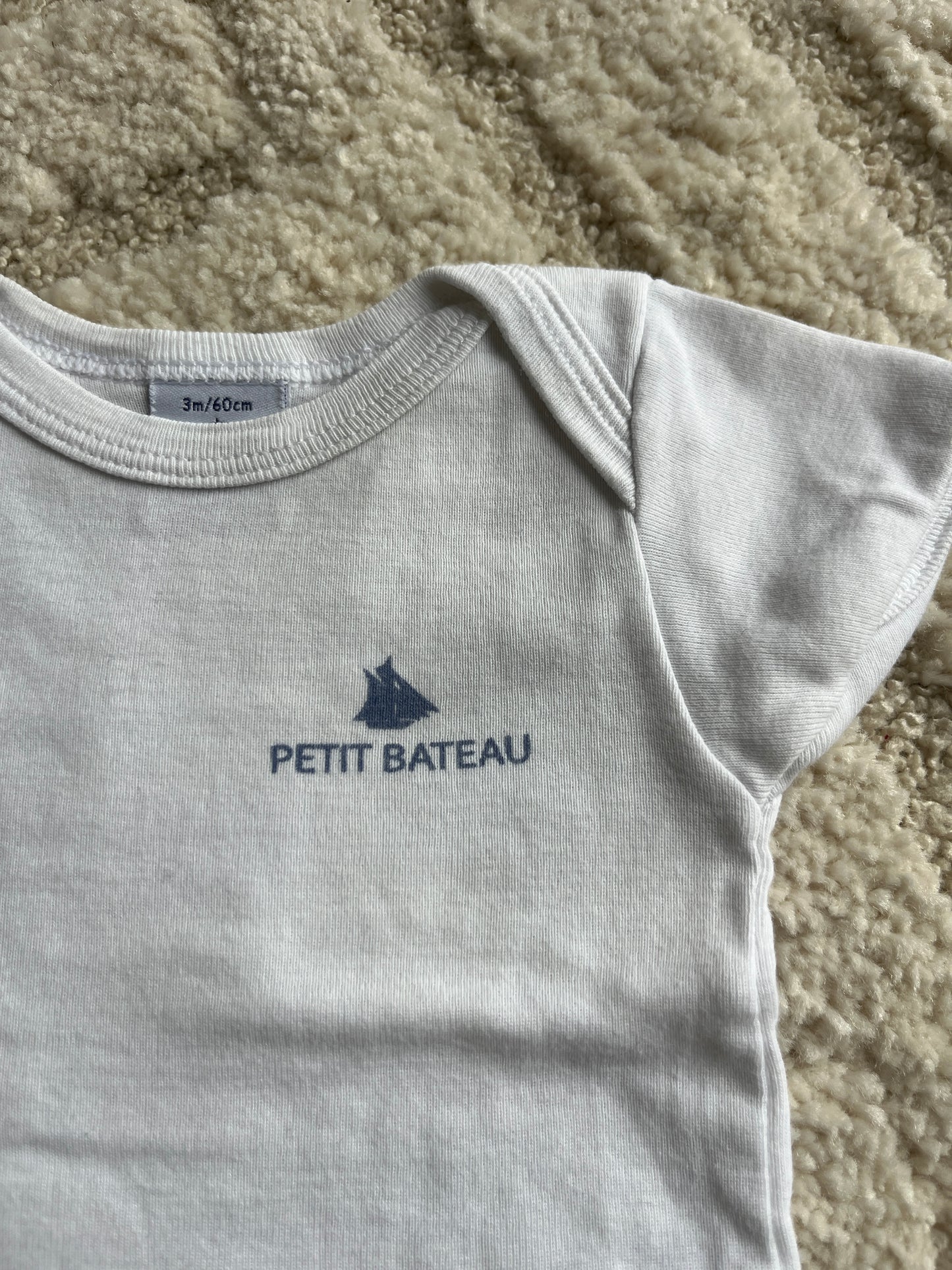 Body à manches courtes blanc motif bateau Petit Bateau - 3 mois