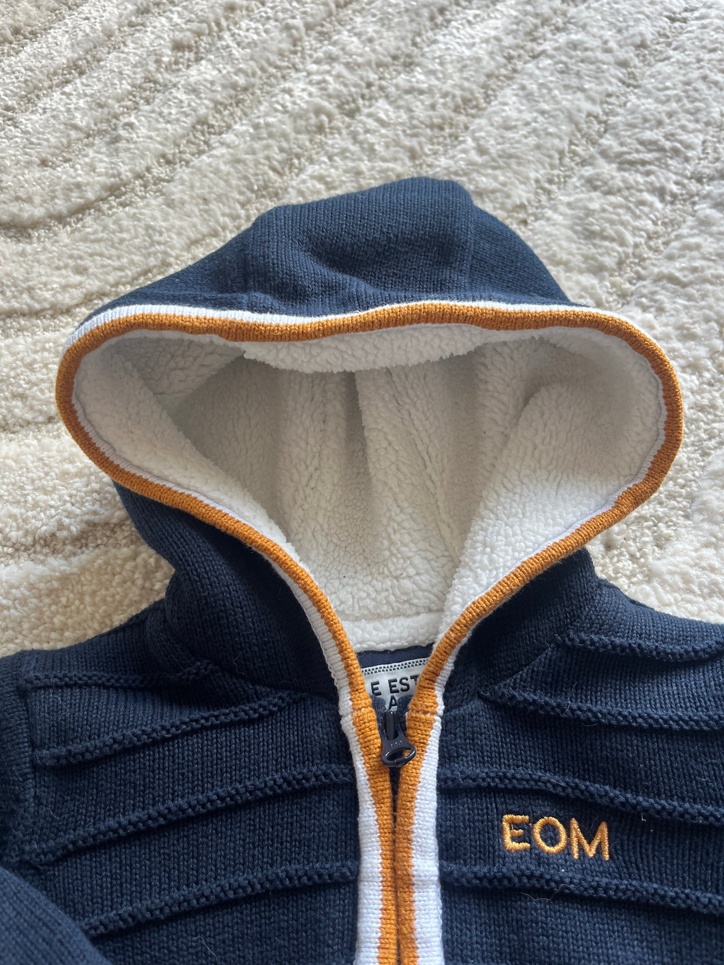 Veste à manches longues bleu marine à capuche et moumoute à l’intérieur Elle Est Où La Mer - 18 mois