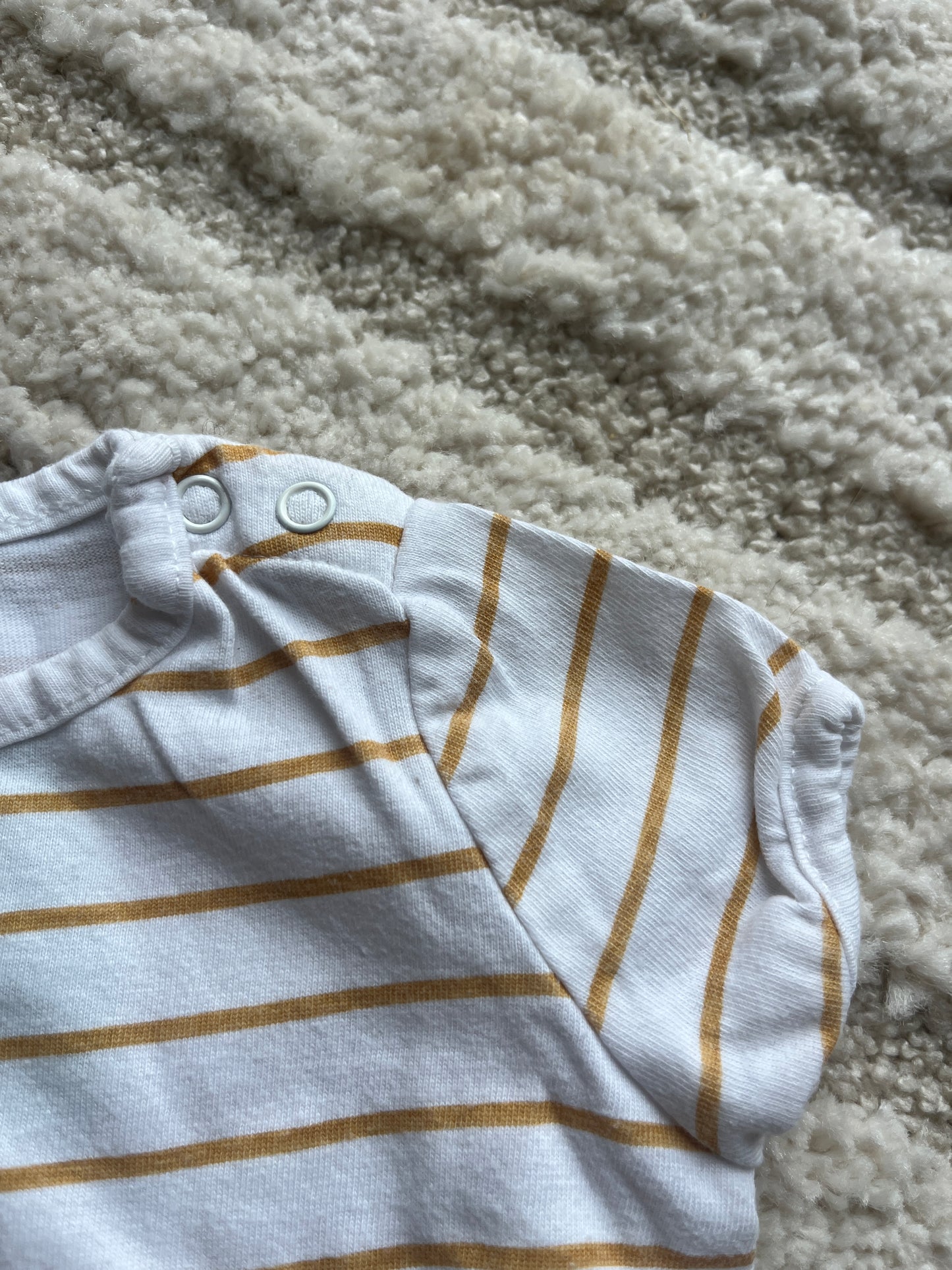 T-shirt à manches courtes blanc rayé jaune NPO - 3 mois