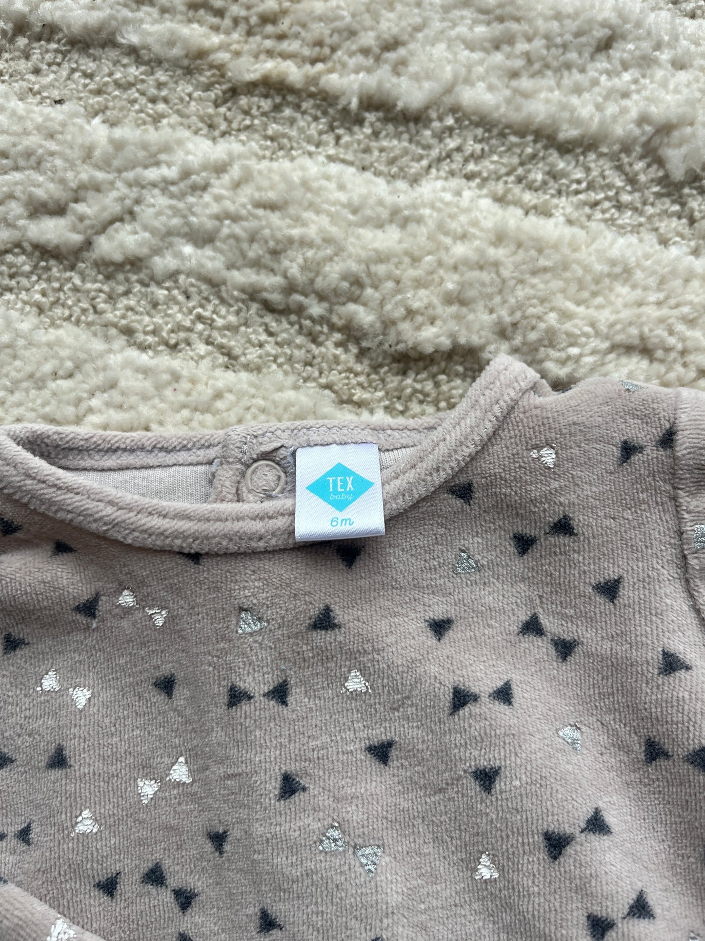 Pyjama velours beige motifs triangles Tex - 6 mois