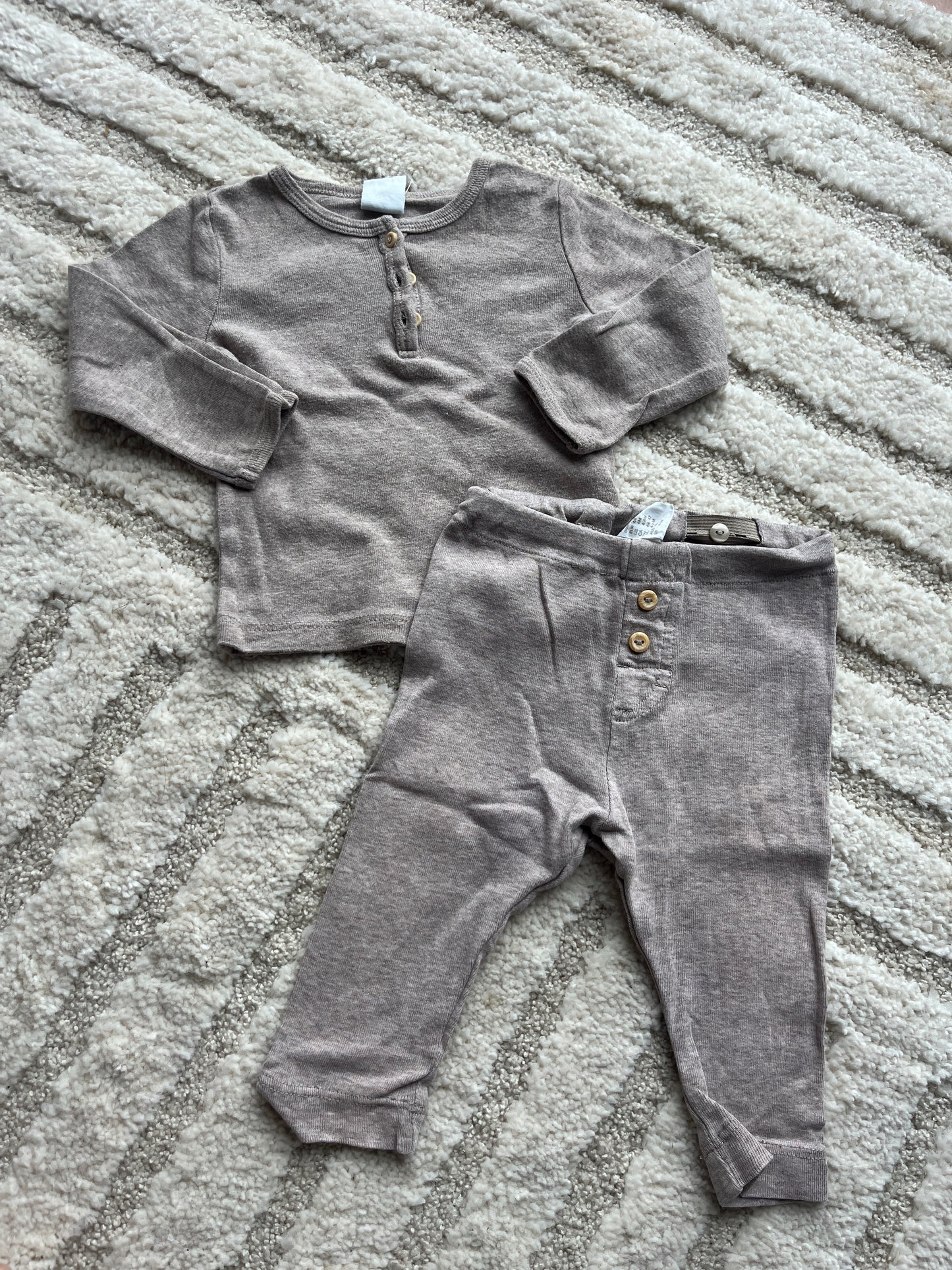 Ensemble cocooning beige haut + legging H&M - 6 mois