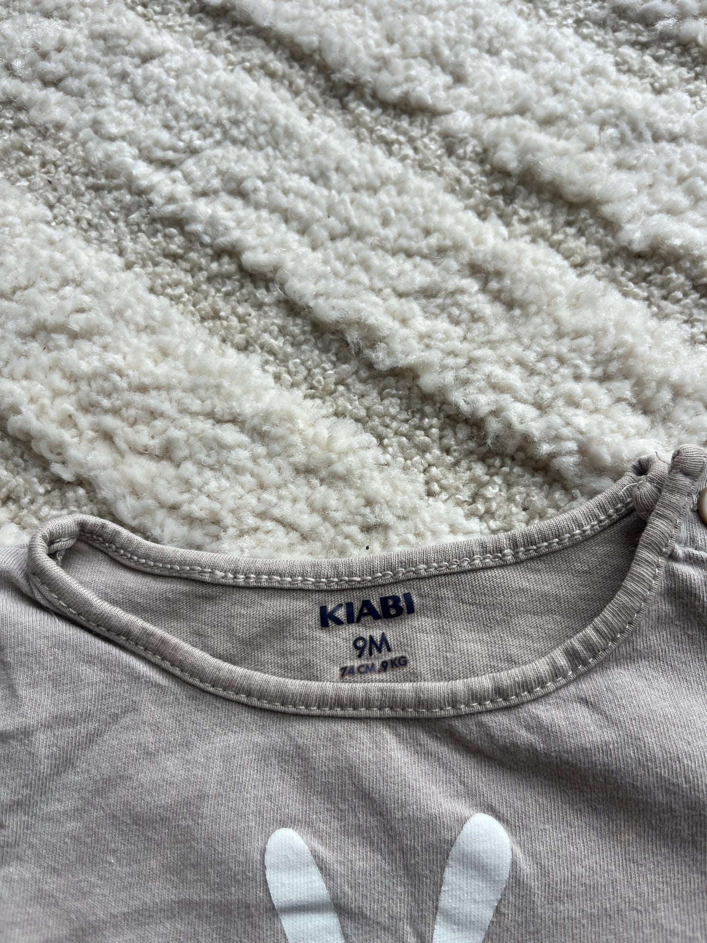 T-shirt à manches longues beige avec tête lapin - 9 mois