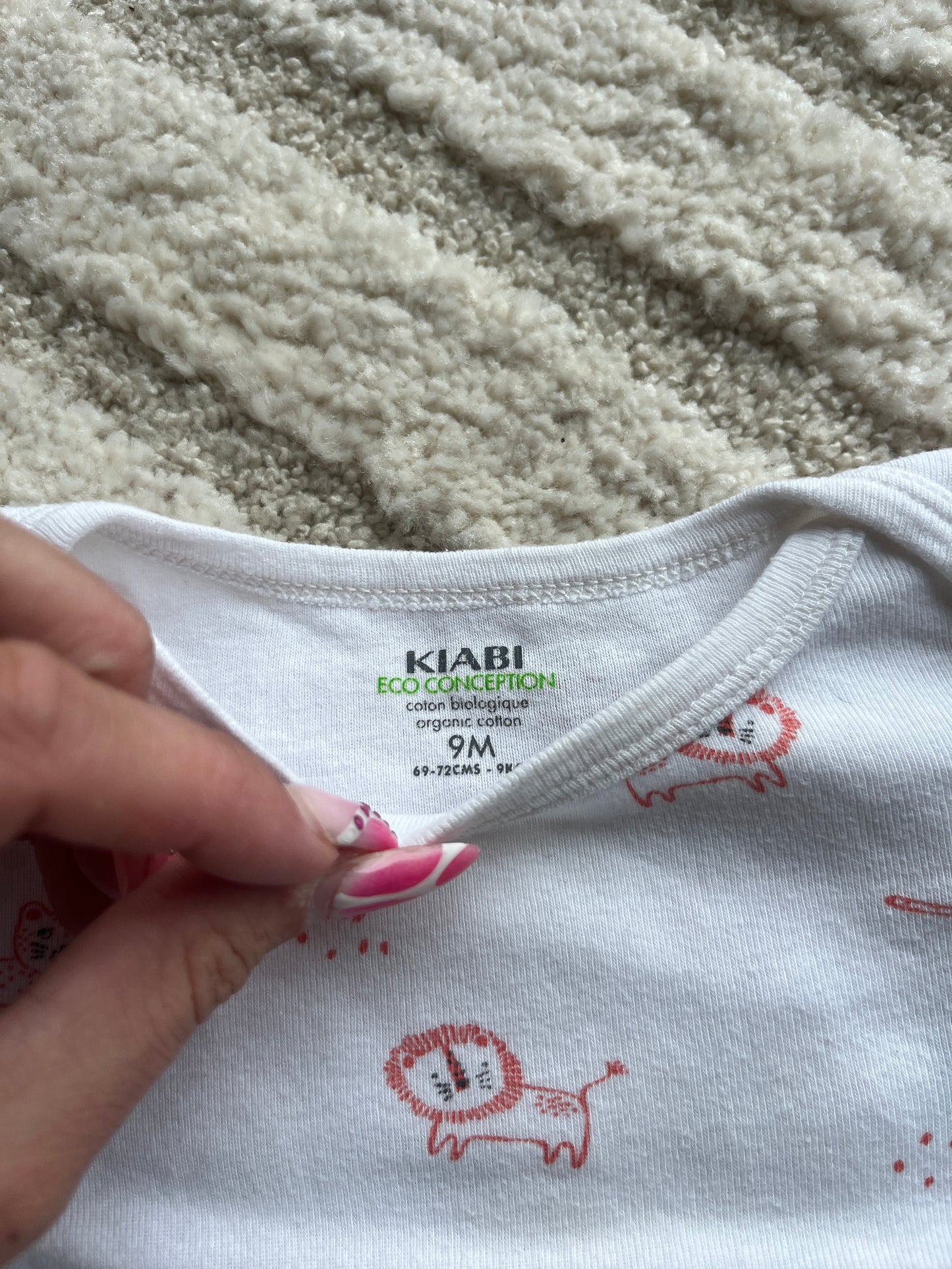 Body à manches courtes blanc motifs lions roses - 9 mois
