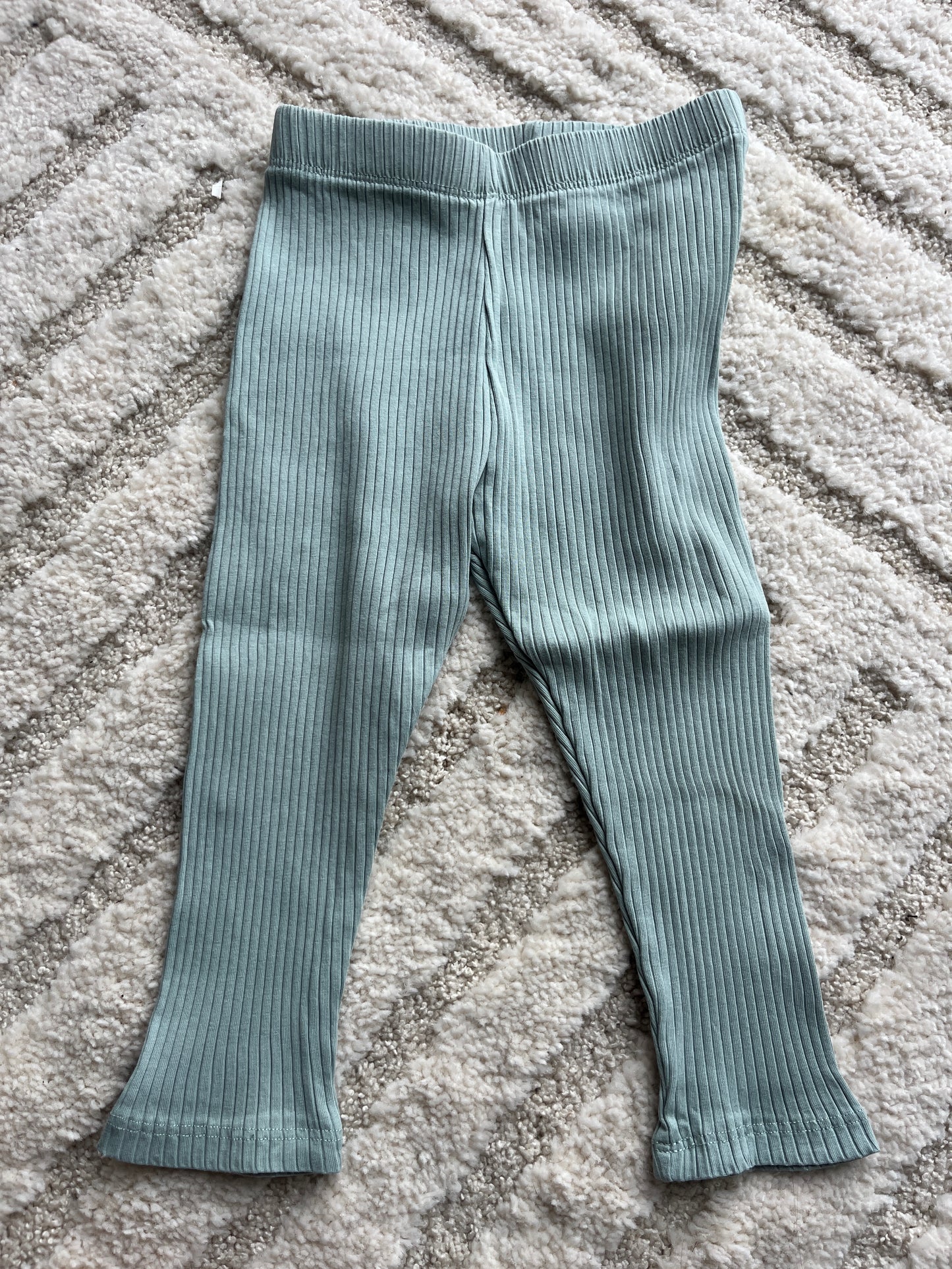 Lot de 2 leggings côtelés effet évasé aux chevilles vert et noir - 24 mois