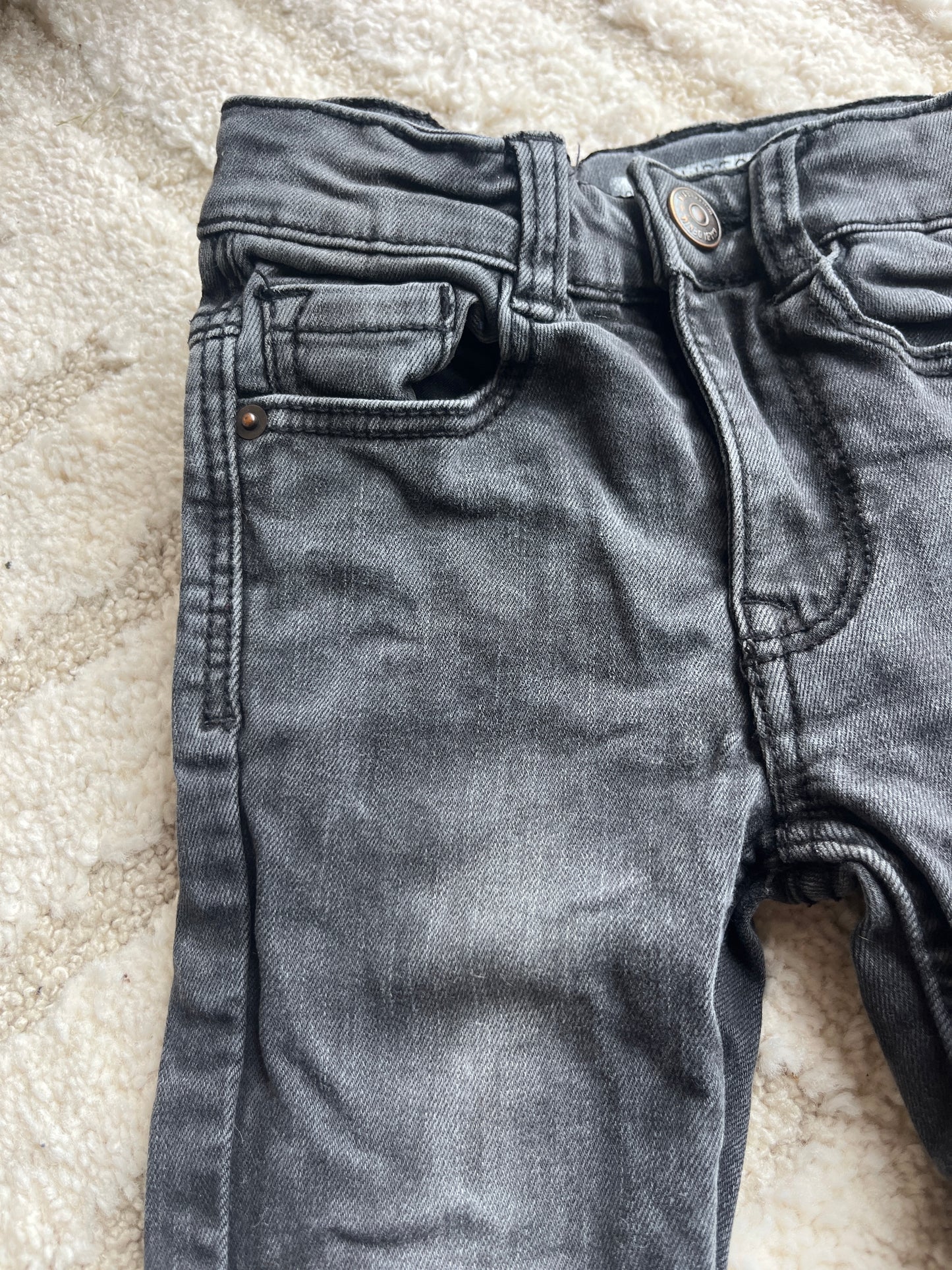 Jean noir/gris foncé effet délavé super skinny - 6 ans