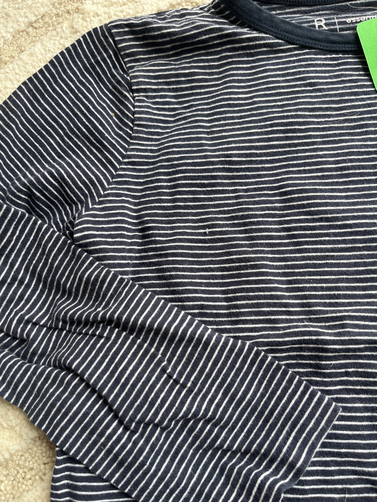 T-shirt à manches longues rayé noir et blanc - 9/10 ans