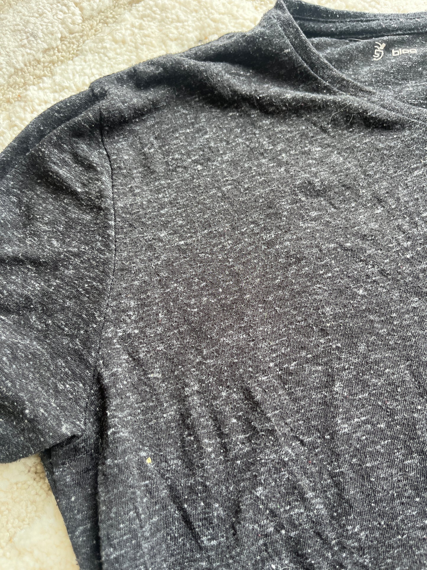 T-shirt à manches courtes noir chiné avec col V - 14 ans