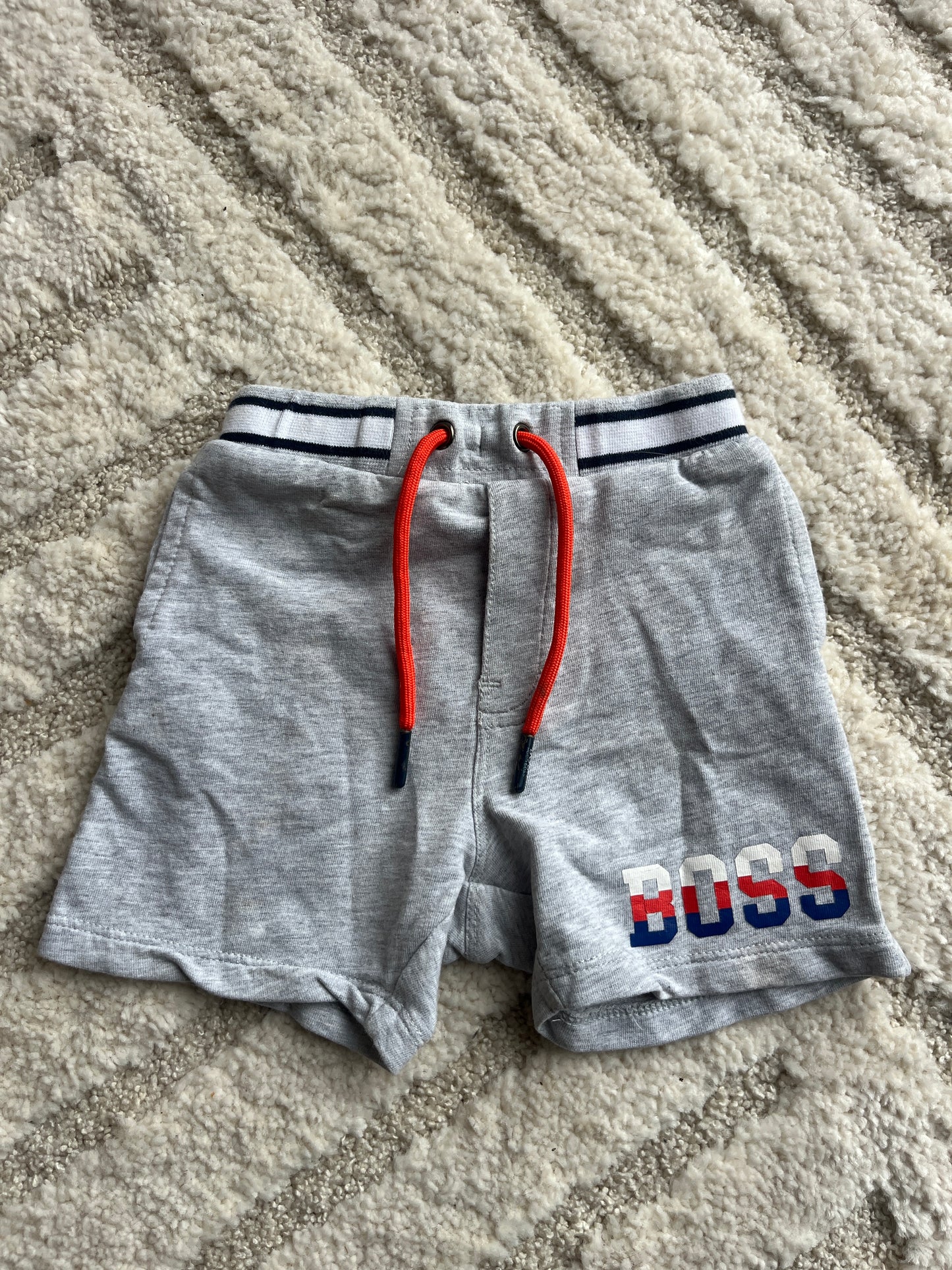 Short gris en tissu Hugo Boss - 6 mois