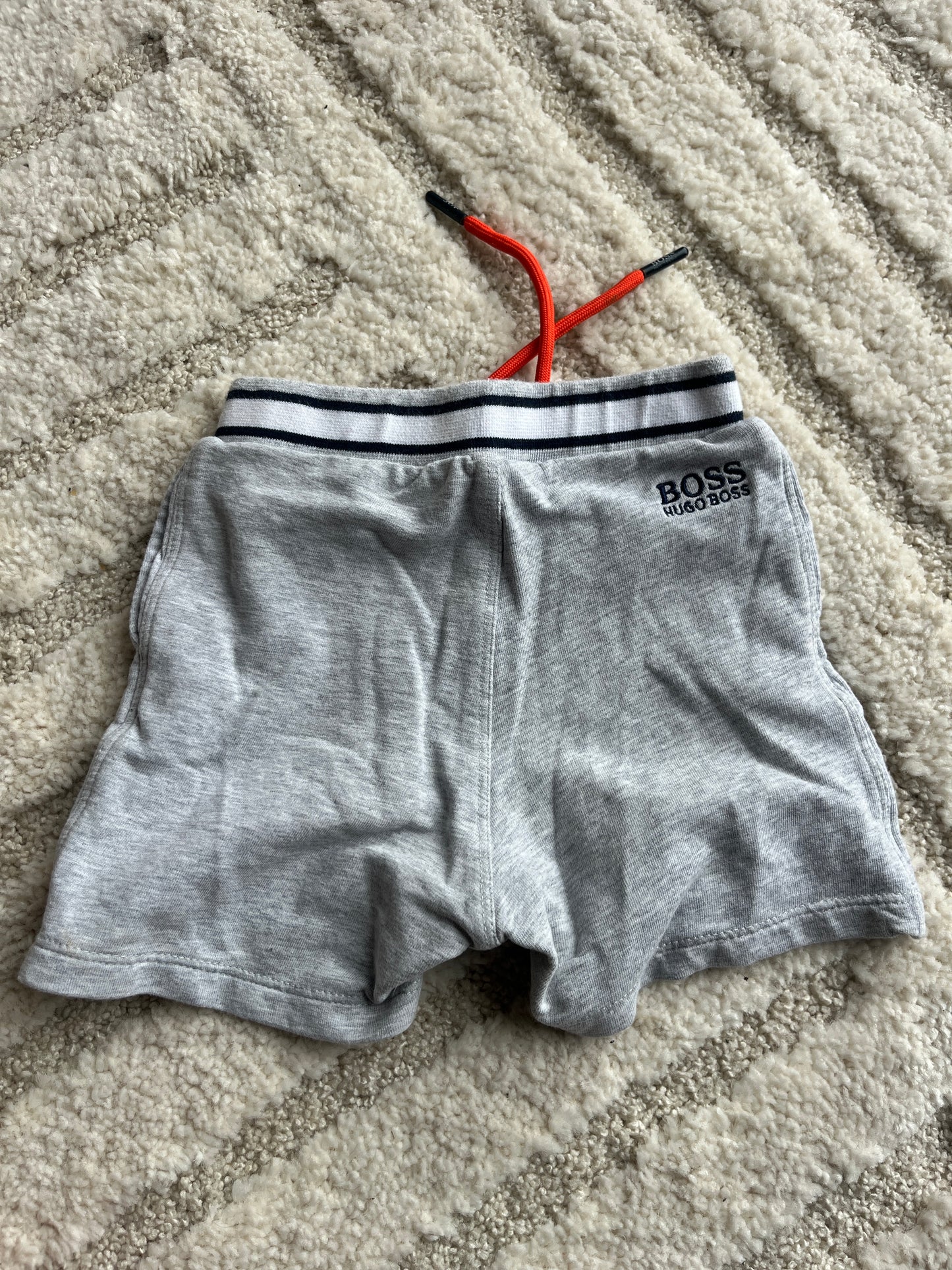 Short gris en tissu Hugo Boss - 6 mois