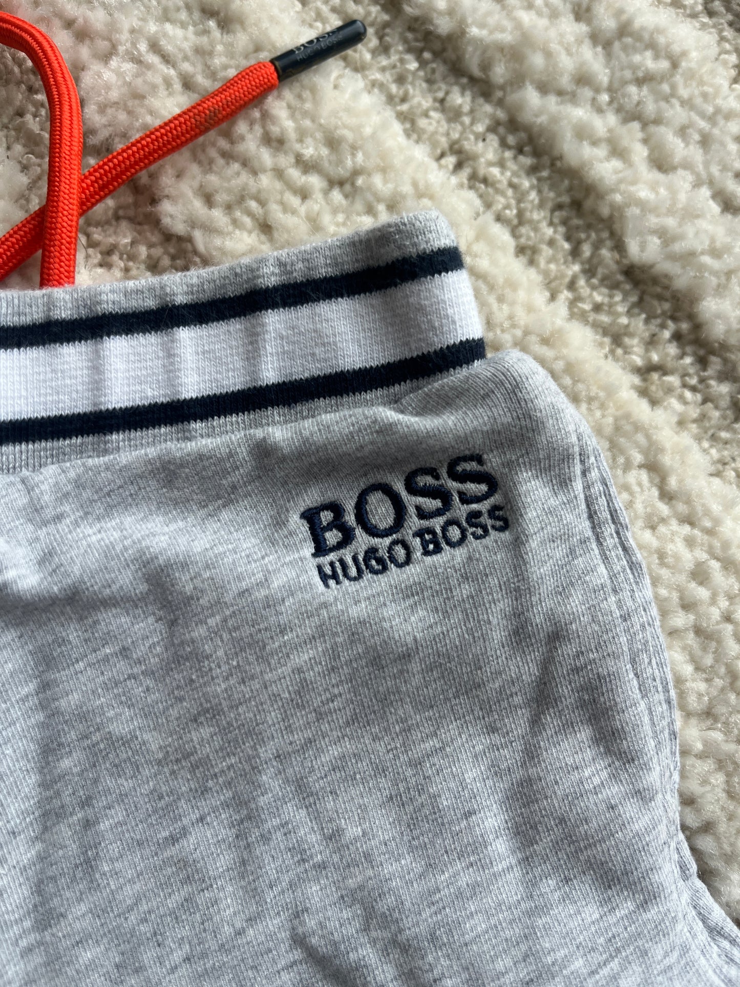 Short gris en tissu Hugo Boss - 6 mois
