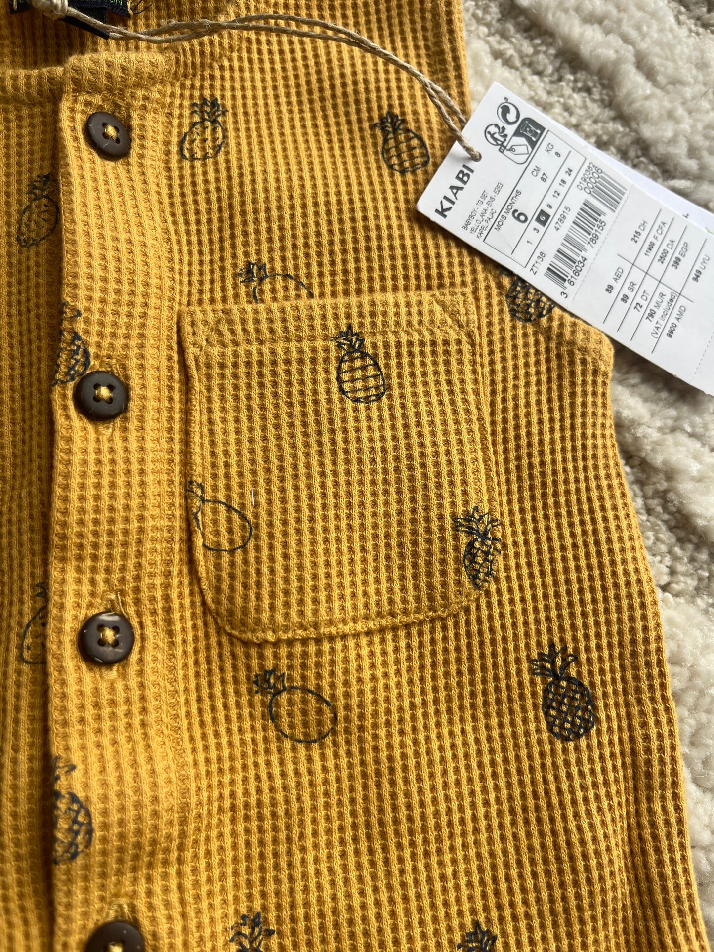 Barboteuse en maille gaufrée motifs ananas moutarde NEUF - 6 mois