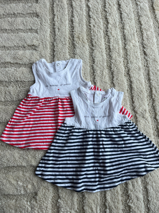 Lot de 2 robes été blanche et rayées rouge et bleu marine - 1 mois