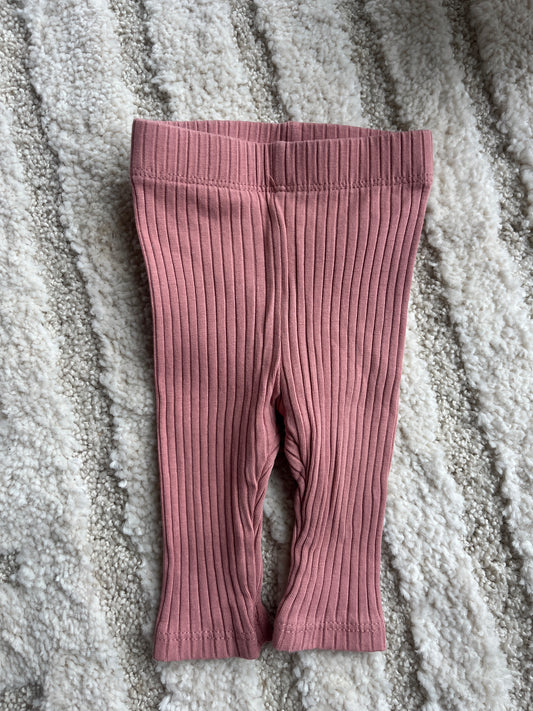 Legging côtelé rose poudré Kiabi - 1 mois