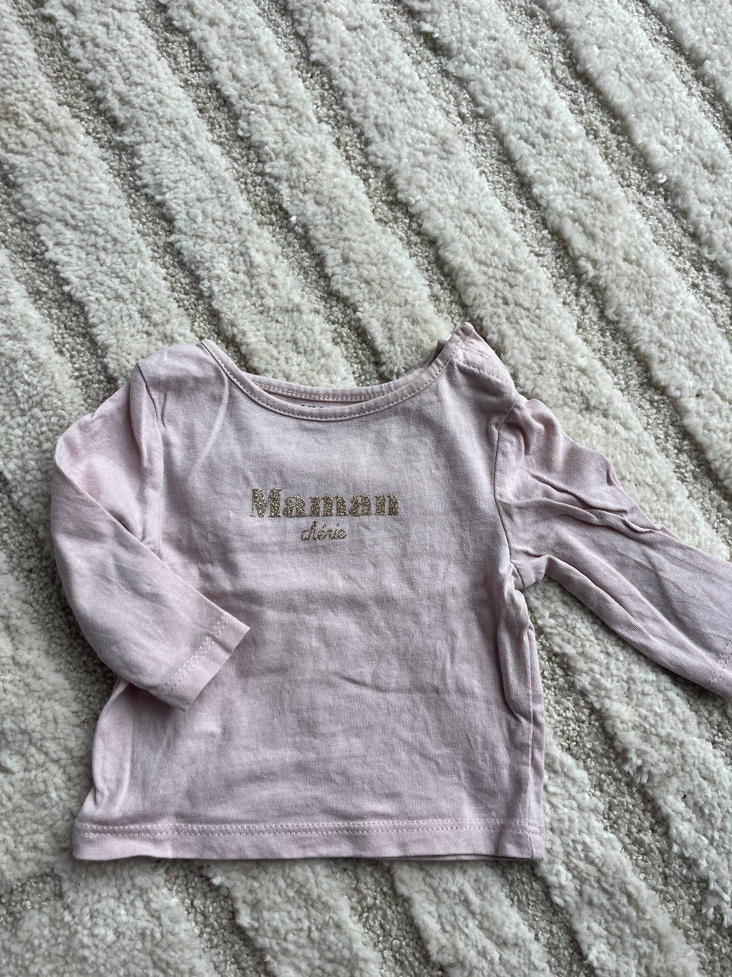 T-shirt à manches longues rose « maman chérie » - 1 mois