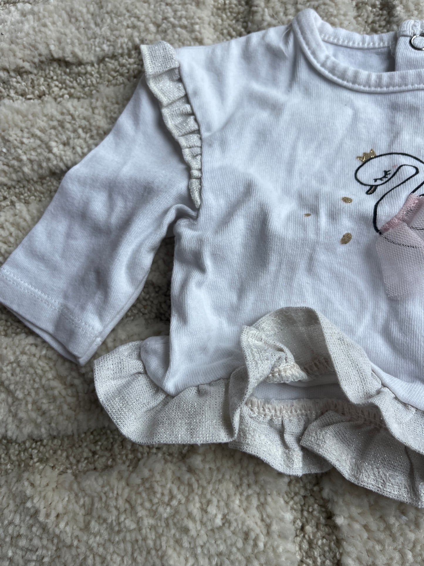 T-shirt à manches longues blanc motif cygne et détails volantés beige - 1 mois