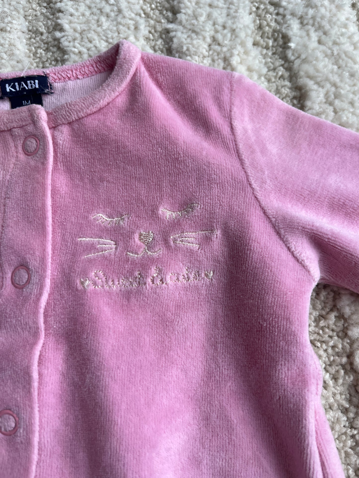 Pyjama velours rose avec cœurs sur les manches - 1 mois