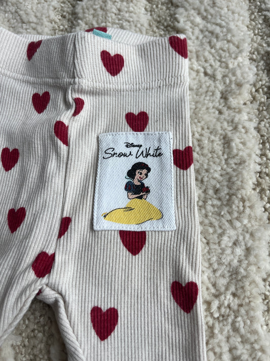 Legging côtelé beige à cœurs rouges Blanche-Neige - 1 mois