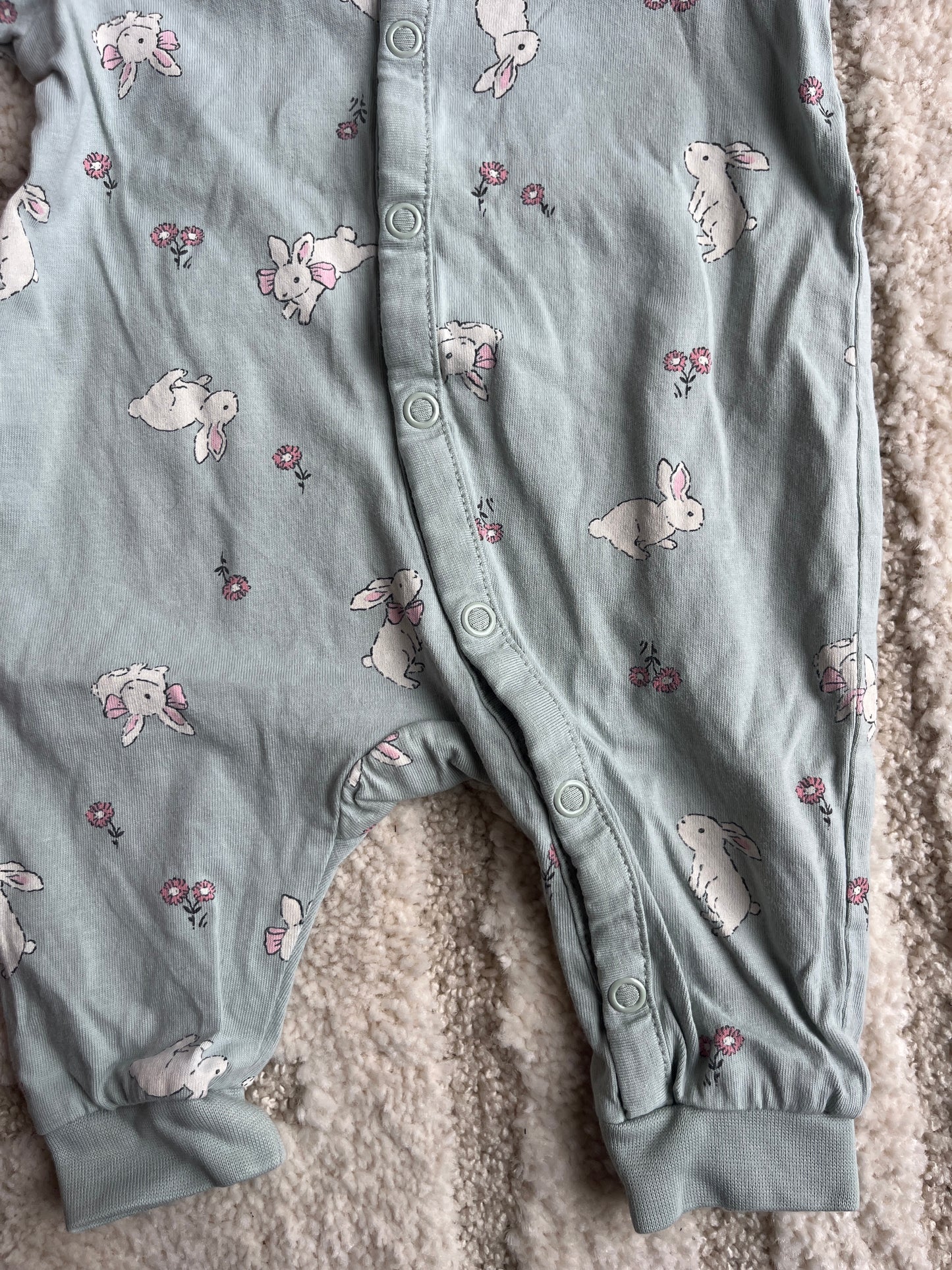 Pyjama léger sans pieds vert sauge motifs lapins H&M - 56 cm