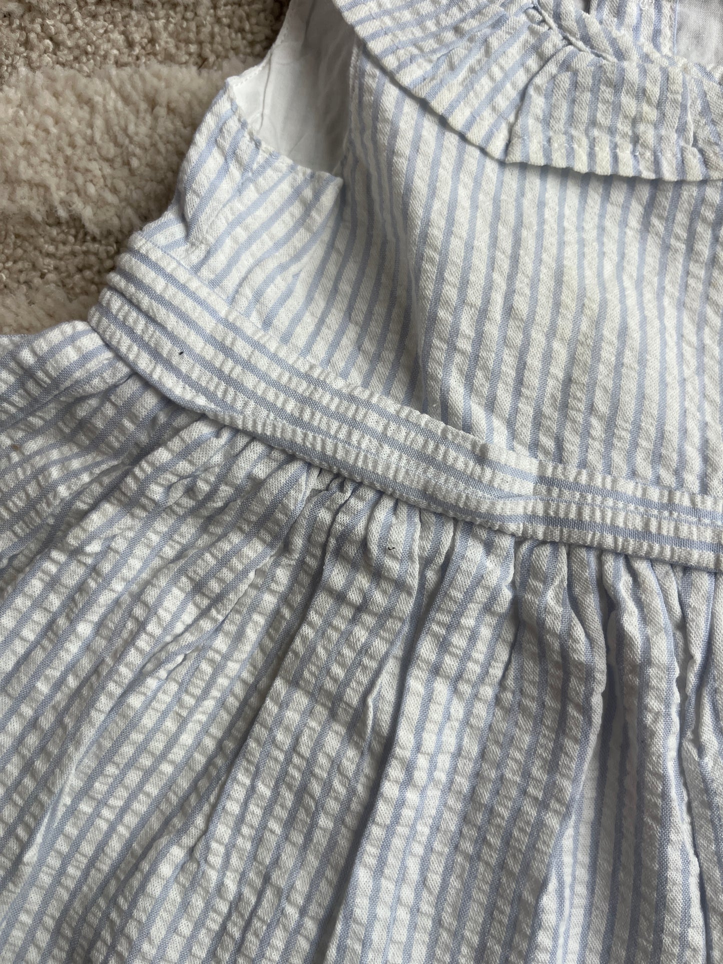 Robe été sans manches col bardot rayée bleu et blanche - 3 mois