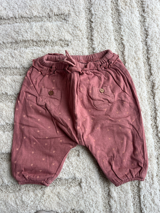 Pantalon rose poudré avec motifs cœurs et poches - 3 mois