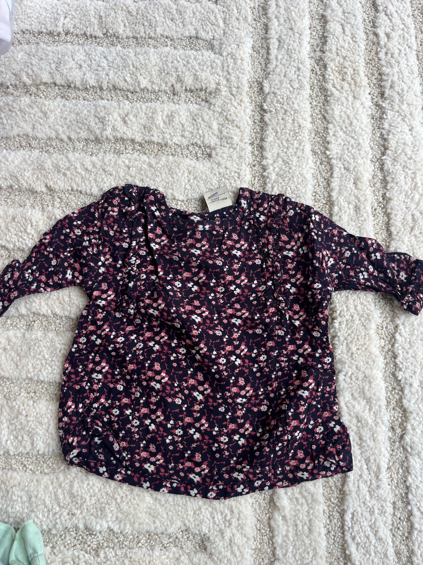 Blouse à manches longues noire fleurie - 3 mois