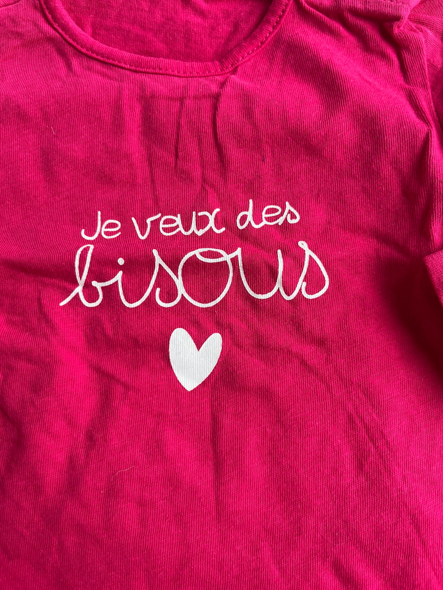 T-shirt à manches longues fuschia « je veux des bisous » - 3 mois