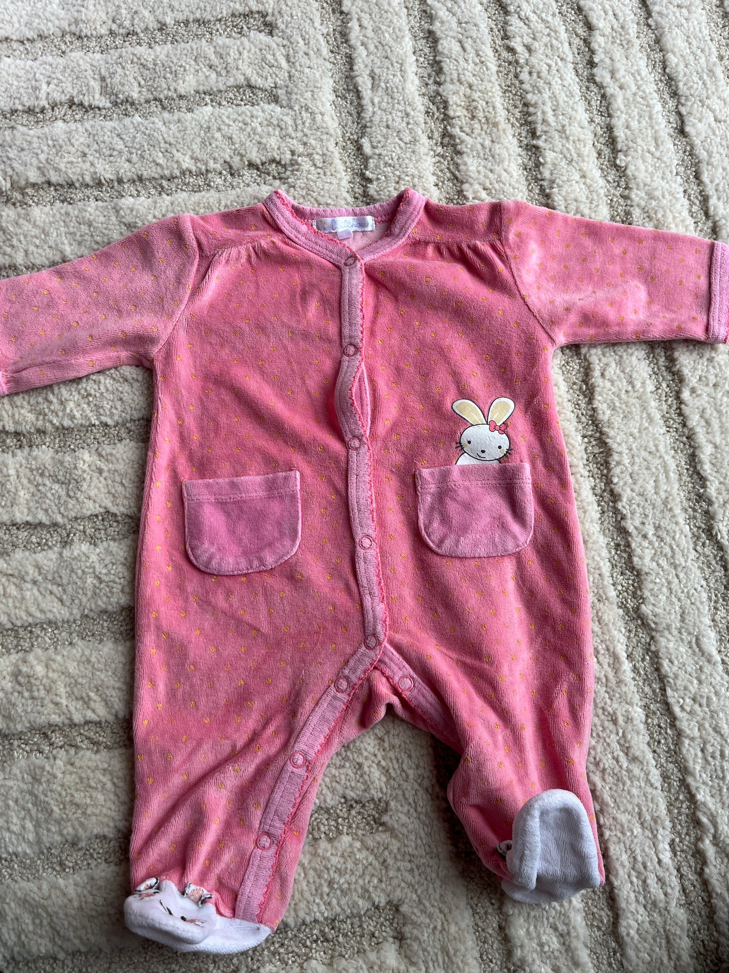 Pyjama velours rose avec pois jaunes et poches - 3 mois