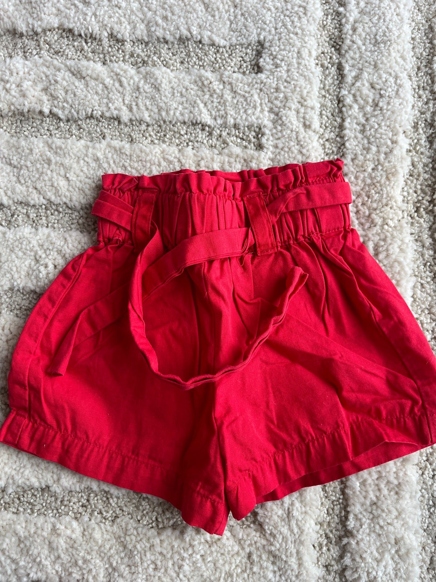 Short ceinturé rouge Kiabi - 3 mois
