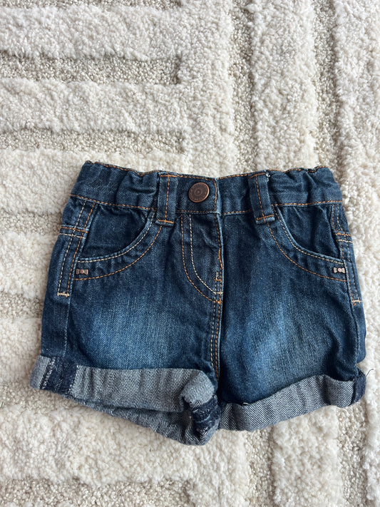 Short en jean bleu brut avec ourlets - 3 mois