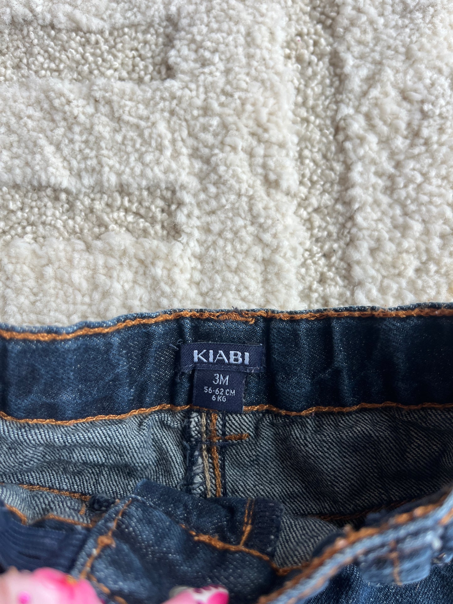 Short en jean bleu brut avec ourlets - 3 mois